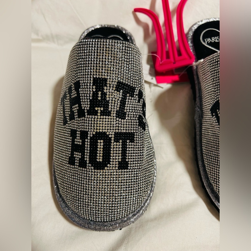 Paris Hilton Rhinestone Slippers, sz 5/6, That’s Hot, NEW with tags - Picture 2 of 6